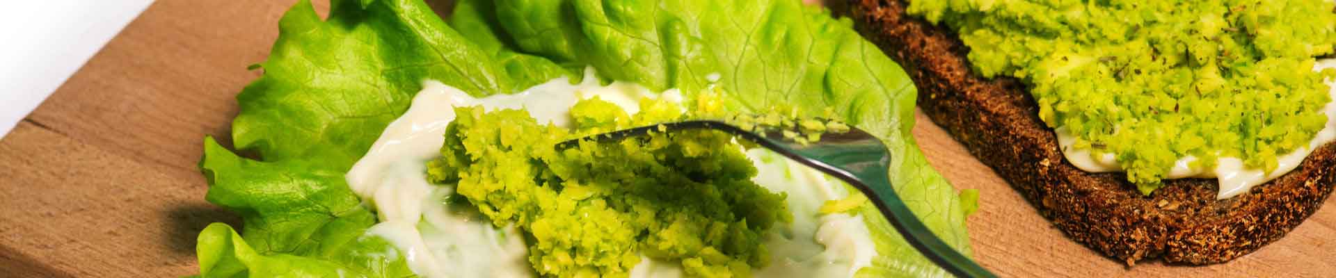 Guacamole on lettuce